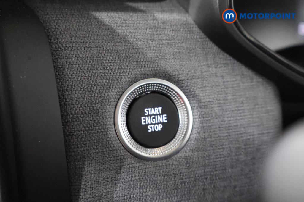 Renault Clio Evolution Manual Petrol Hatchback - Stock Number (1546239) - 7th supplementary image