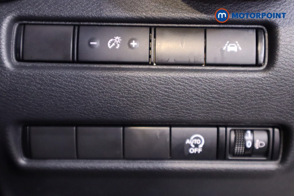 Nissan Juke N-Connecta Automatic Petrol SUV - Stock Number (1546246) - 17th supplementary image