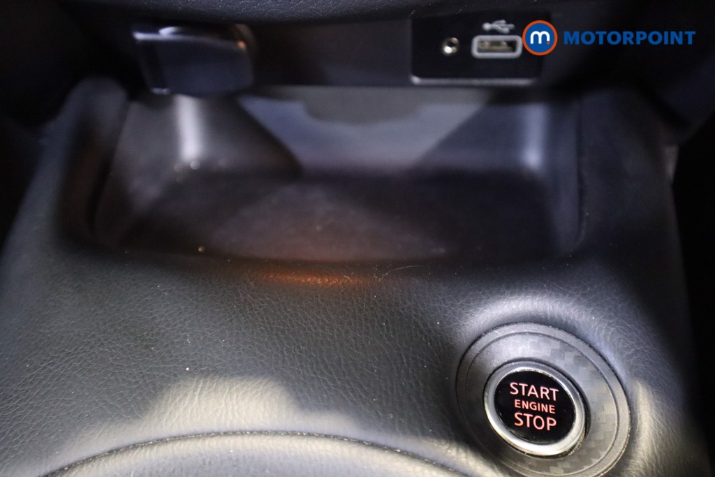 Nissan Juke N-Connecta Automatic Petrol SUV - Stock Number (1546246) - 23rd supplementary image