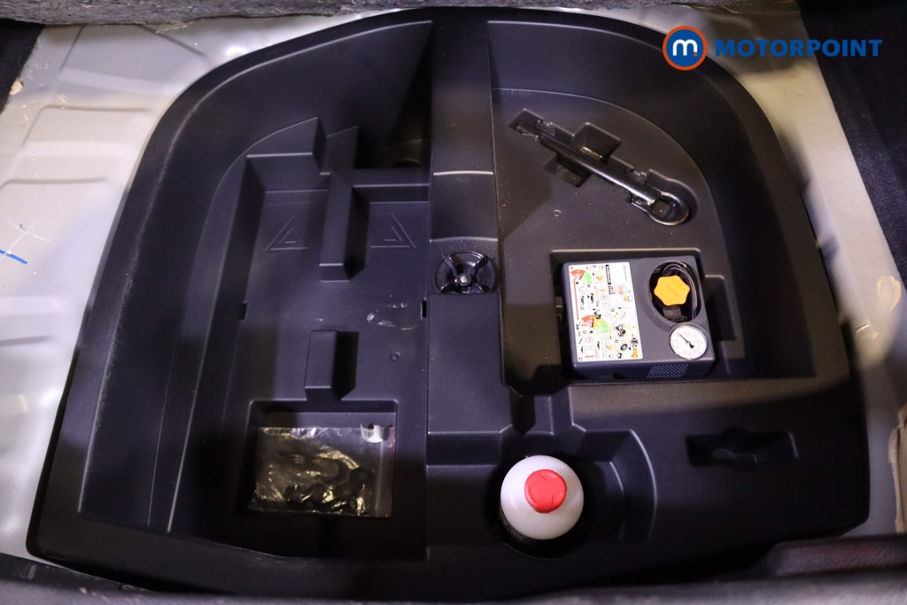 Nissan Juke N-Connecta Automatic Petrol SUV - Stock Number (1546246) - 30th supplementary image