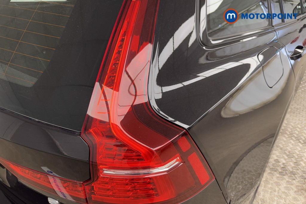 Volvo V60 Plus Automatic Petrol Estate - Stock Number (1546495) - 18th supplementary image