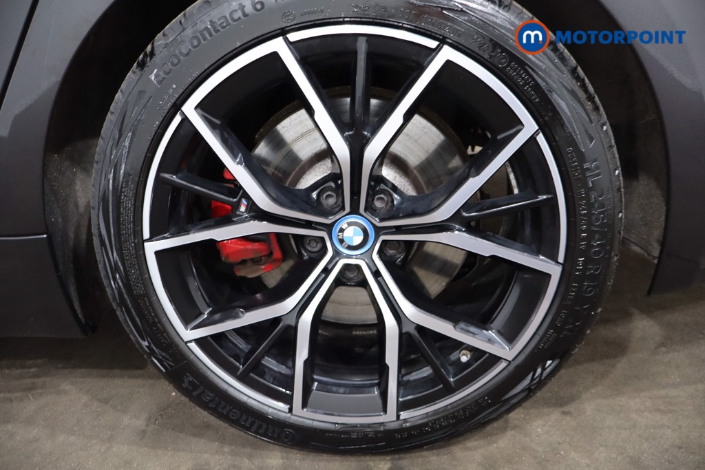 BMW 5 Series M Sport Automatic Petrol Plug-In Hybrid Estate - Stock Number (1546964) - 9th supplementary image