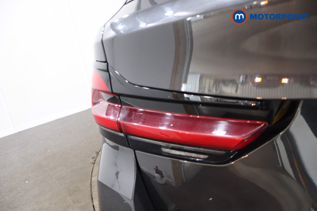 BMW 5 Series M Sport Automatic Petrol Plug-In Hybrid Estate - Stock Number (1546964) - 29th supplementary image