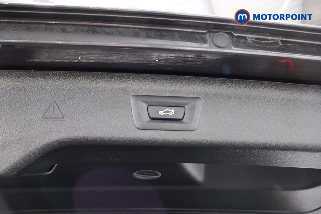 BMW 5 Series M Sport Automatic Petrol Plug-In Hybrid Estate - Stock Number (1546964) - 31st supplementary image