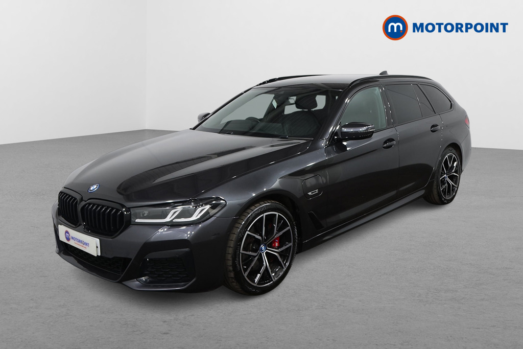 BMW 5 Series M Sport Automatic Petrol Plug-In Hybrid Estate - Stock Number (1546964) - Passenger side front corner