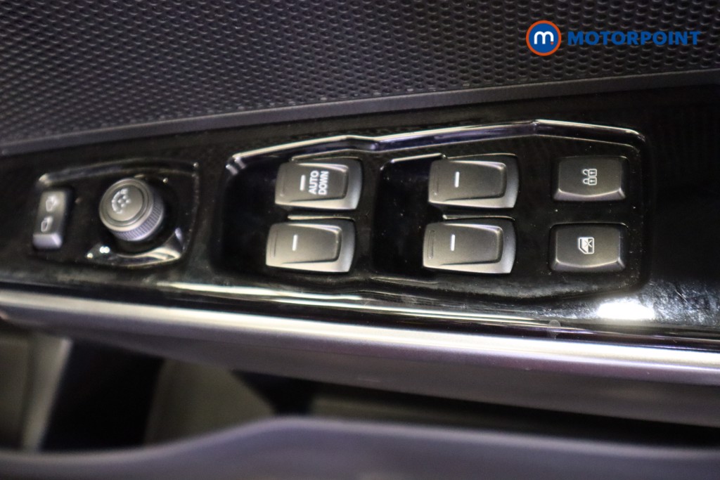 Ssangyong Tivoli Ultimate Automatic Petrol SUV - Stock Number (1547748) - 13th supplementary image