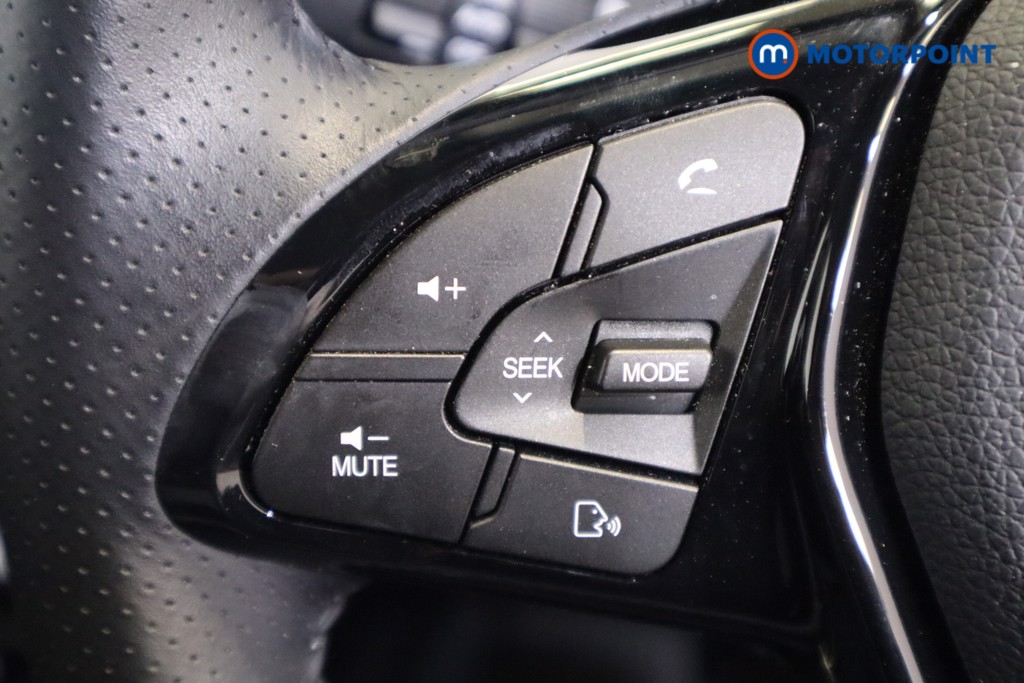 Ssangyong Tivoli Ultimate Automatic Petrol SUV - Stock Number (1547748) - 15th supplementary image