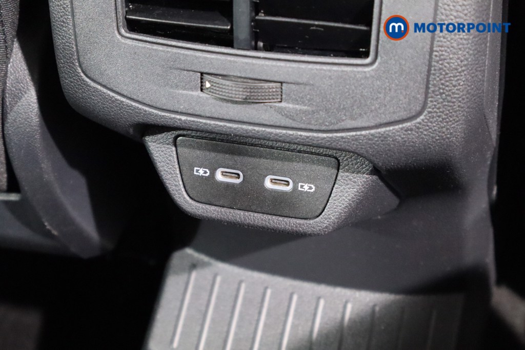 Volkswagen T-Roc Life Manual Petrol SUV - Stock Number (1549226) - 13th supplementary image
