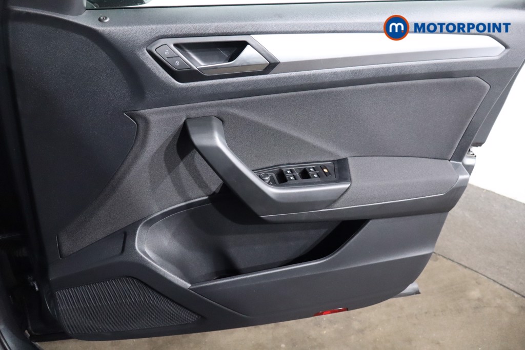Volkswagen T-Roc Life Manual Petrol SUV - Stock Number (1549226) - 23rd supplementary image