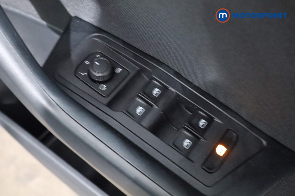 Volkswagen T-Roc Life Manual Petrol SUV - Stock Number (1549226) - 24th supplementary image