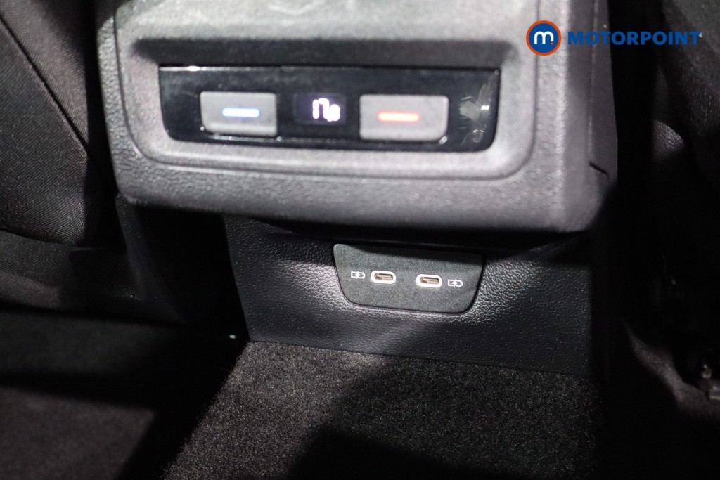 Volkswagen Golf Style Automatic Petrol Hatchback - Stock Number (1549320) - 11th supplementary image