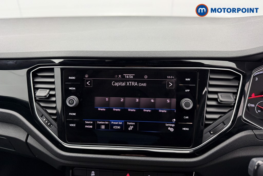 Volkswagen T-Roc Black Edition Manual Petrol SUV - Stock Number (1549475) - 6th supplementary image