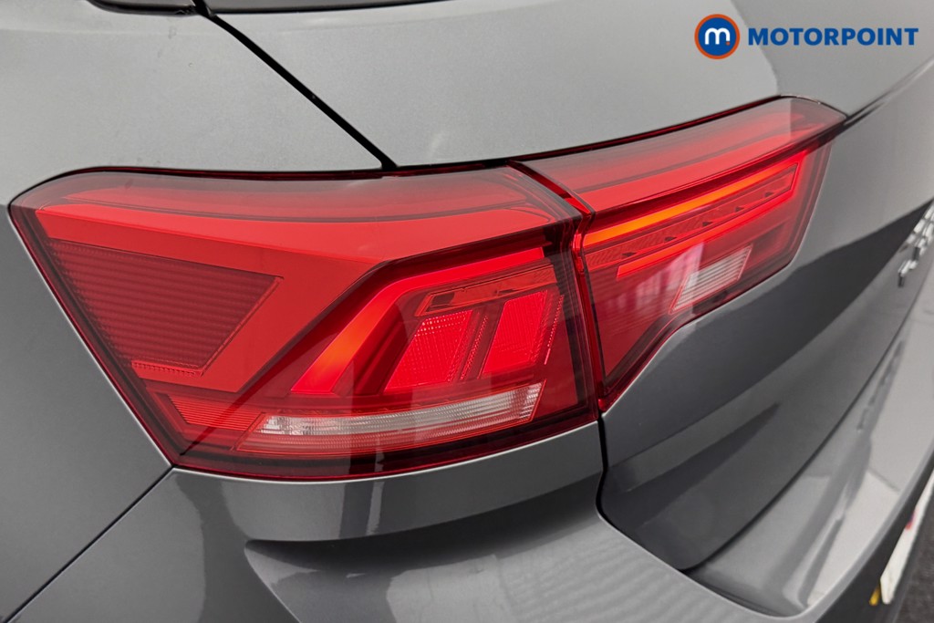 Volkswagen T-Roc Black Edition Manual Petrol SUV - Stock Number (1549475) - 26th supplementary image