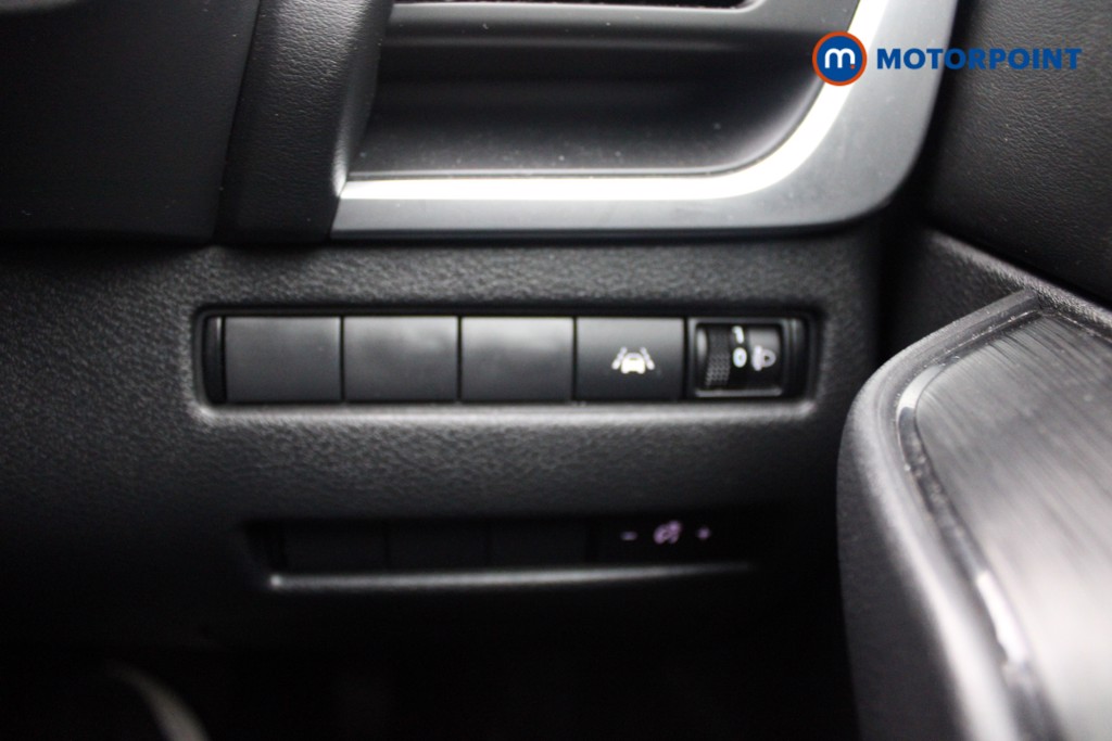 Nissan Qashqai Acenta Premium Automatic Petrol-Electric Hybrid SUV - Stock Number (1528590) - 12th supplementary image
