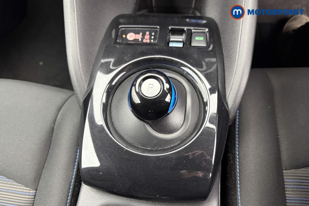 Nissan Leaf N-Connecta Automatic Electric Hatchback - Stock Number (1536209) - 13th supplementary image