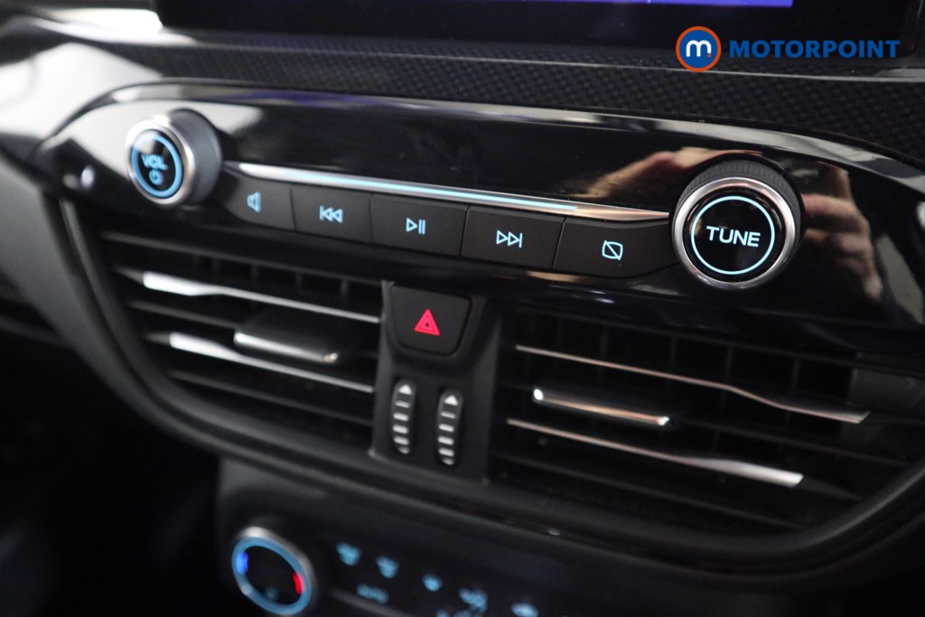 Ford Kuga St-Line Edition Manual Petrol SUV - Stock Number (1538127) - 7th supplementary image