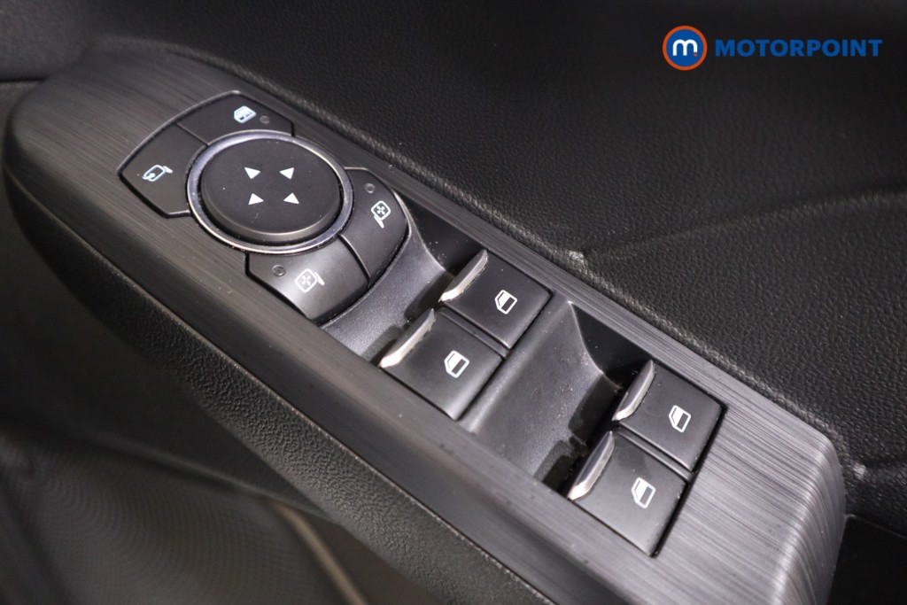 Ford Kuga St-Line Edition Manual Petrol SUV - Stock Number (1538127) - 11th supplementary image