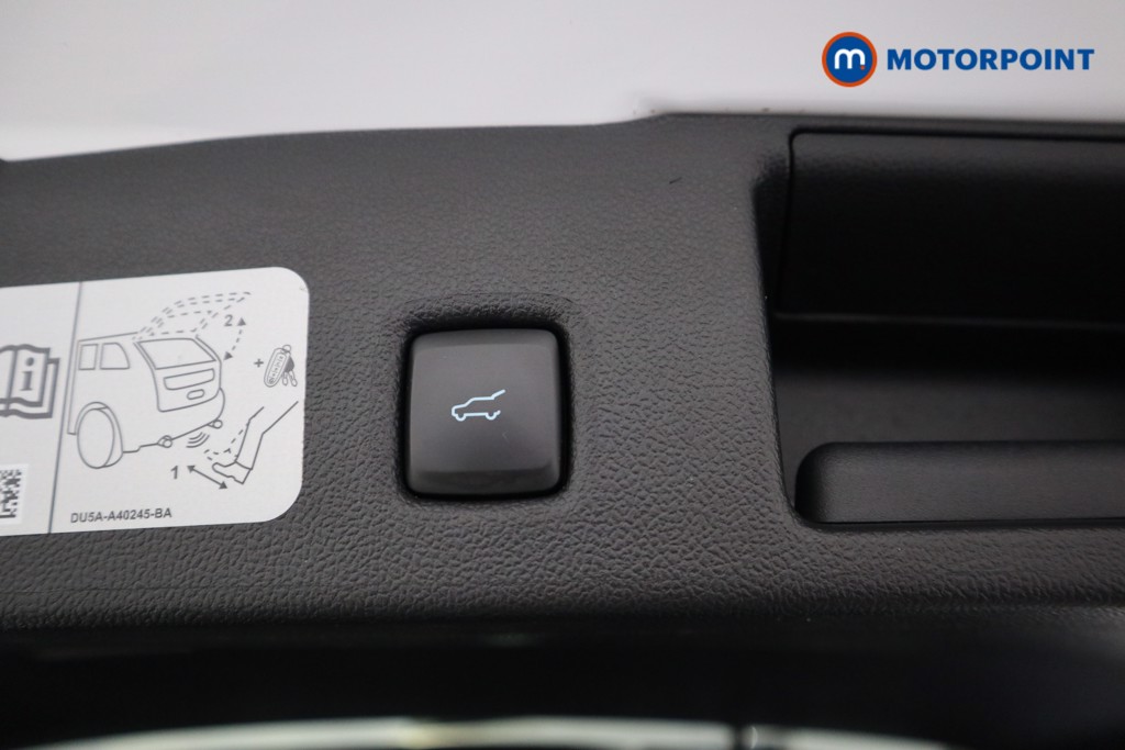 Ford Kuga St-Line Edition Manual Petrol SUV - Stock Number (1538127) - 17th supplementary image