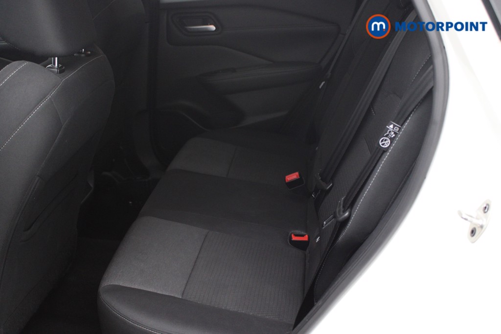 Nissan Qashqai N-Connecta Manual Petrol SUV - Stock Number (1540083) - 2nd supplementary image