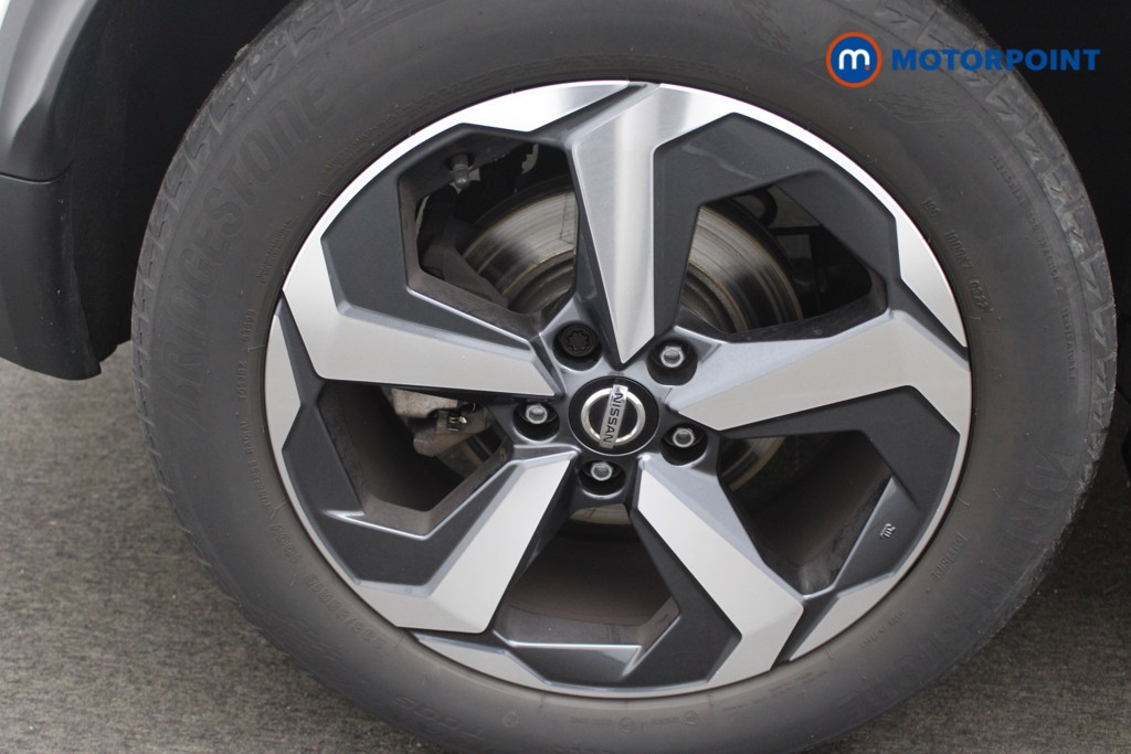 Nissan Qashqai N-Connecta Manual Petrol SUV - Stock Number (1540083) - 21st supplementary image