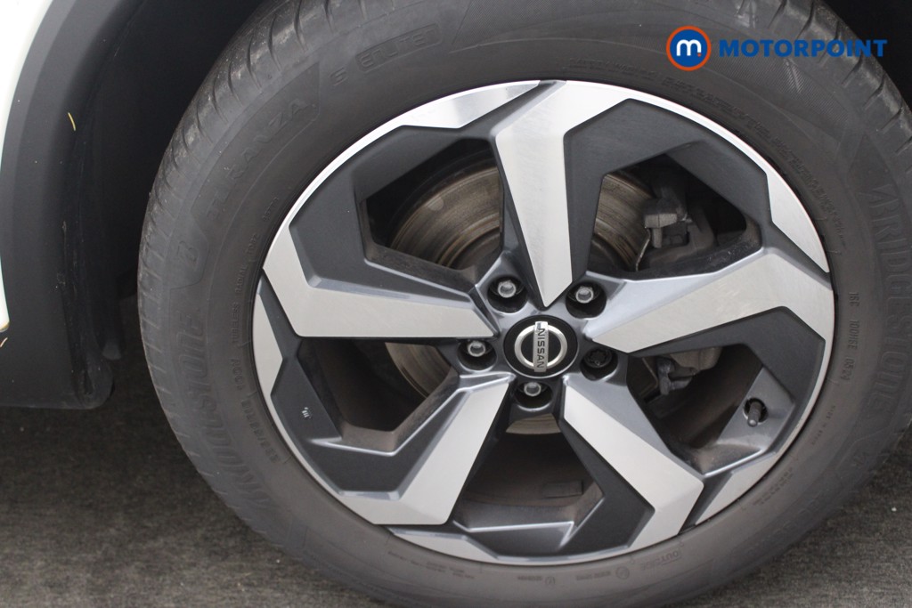 Nissan Qashqai N-Connecta Manual Petrol SUV - Stock Number (1540083) - 23rd supplementary image