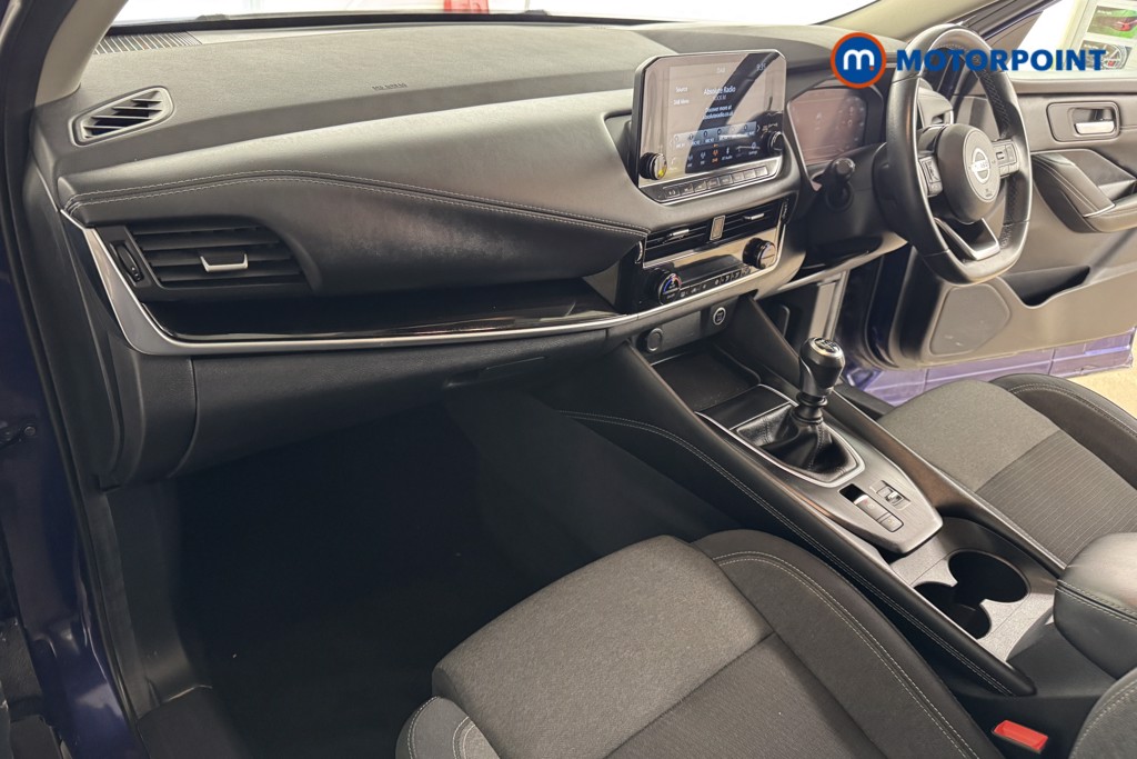 Nissan Qashqai N-Connecta Manual Petrol SUV - Stock Number (1540699) - 8th supplementary image