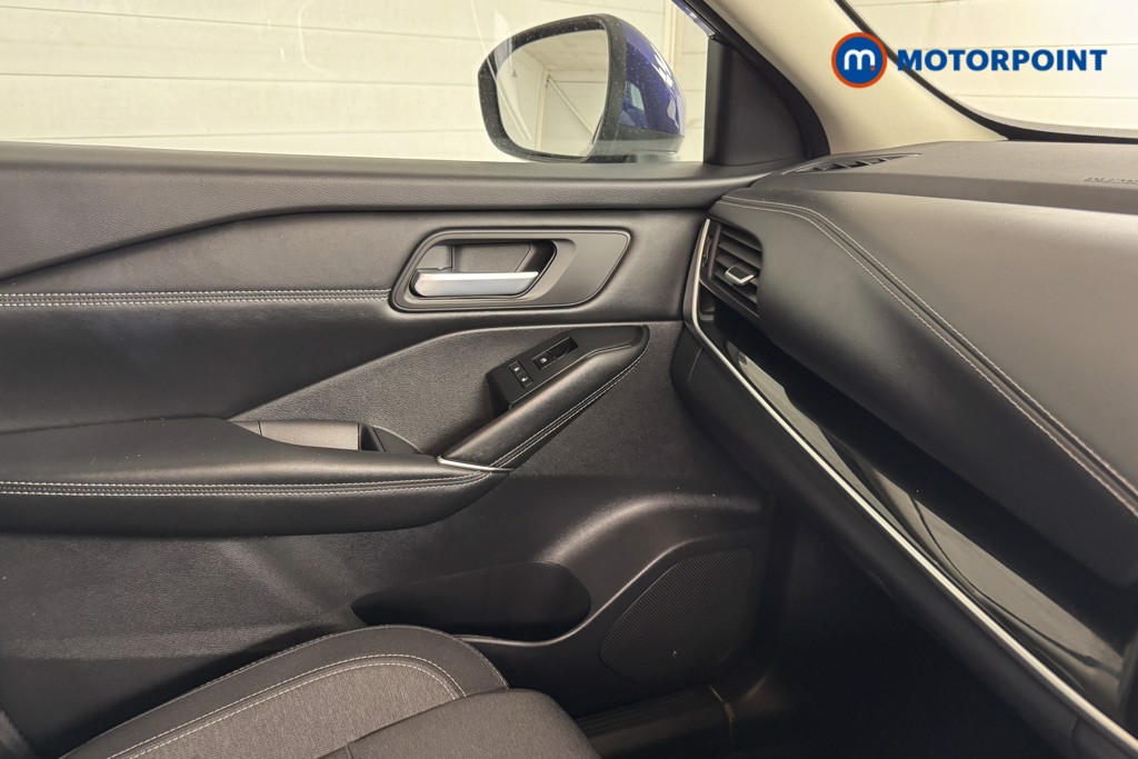 Nissan Qashqai N-Connecta Manual Petrol SUV - Stock Number (1540699) - 12th supplementary image