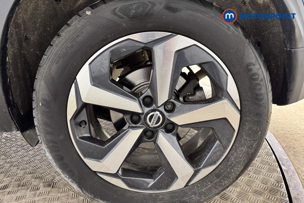 Nissan Qashqai N-Connecta Manual Petrol SUV - Stock Number (1540699) - 23rd supplementary image