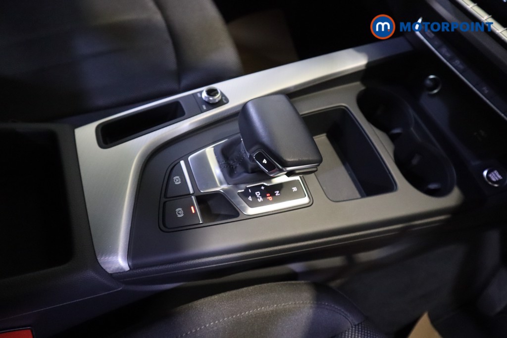 Audi A4 Technik Automatic Petrol Saloon - Stock Number (1540899) - 5th supplementary image