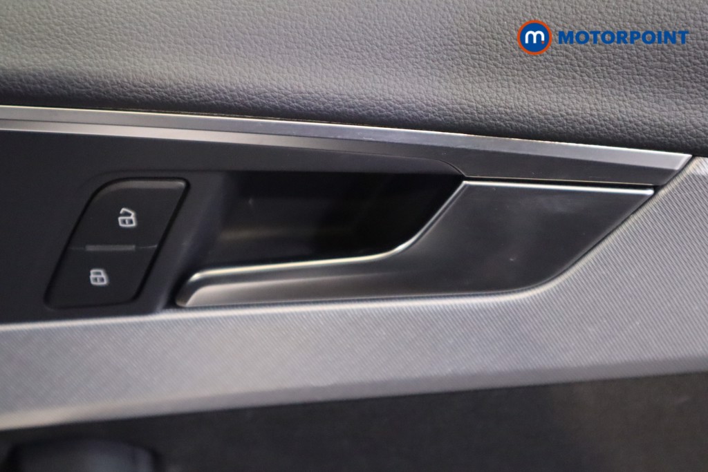 Audi A4 Technik Automatic Petrol Saloon - Stock Number (1540899) - 8th supplementary image
