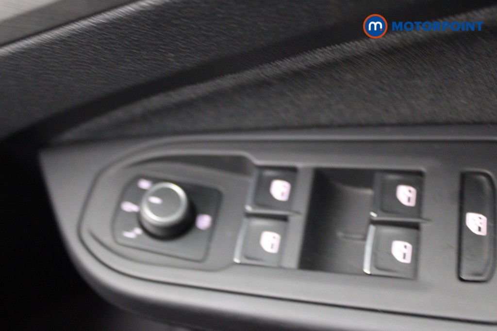 Volkswagen Golf Life Manual Petrol Hatchback - Stock Number (1543052) - 18th supplementary image