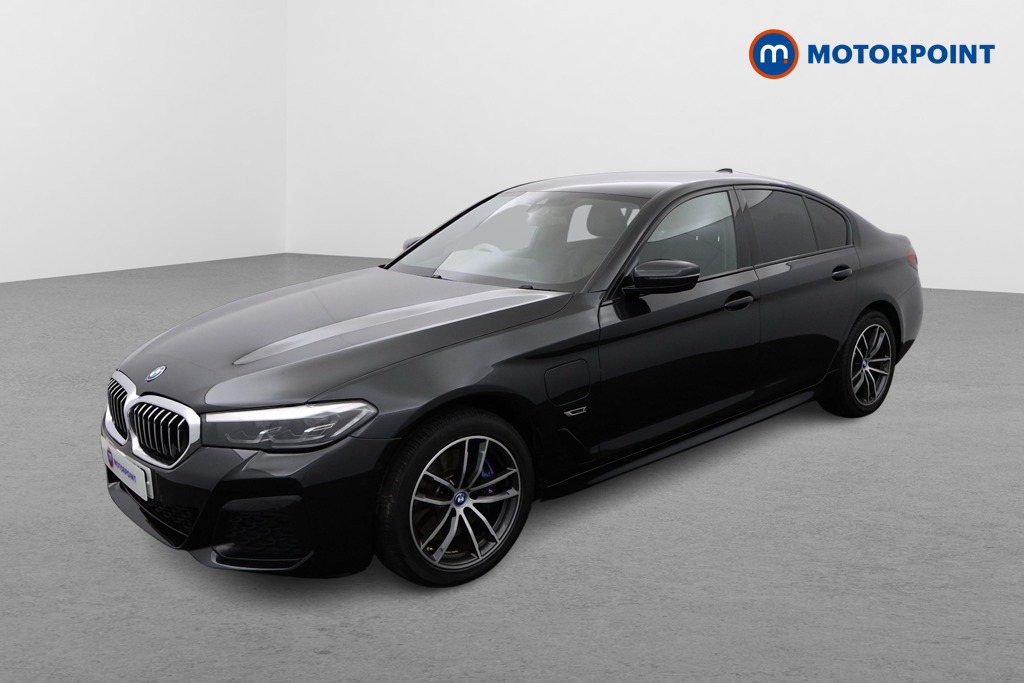 BMW 5 Series M Sport Automatic Petrol Plug-In Hybrid Saloon - Stock Number (1543682) - Passenger side front corner