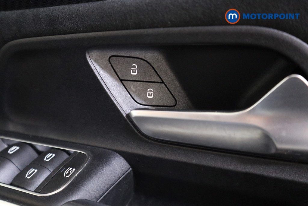 Mercedes-Benz B Class Amg Line Automatic Petrol Hatchback - Stock Number (1543950) - 12th supplementary image