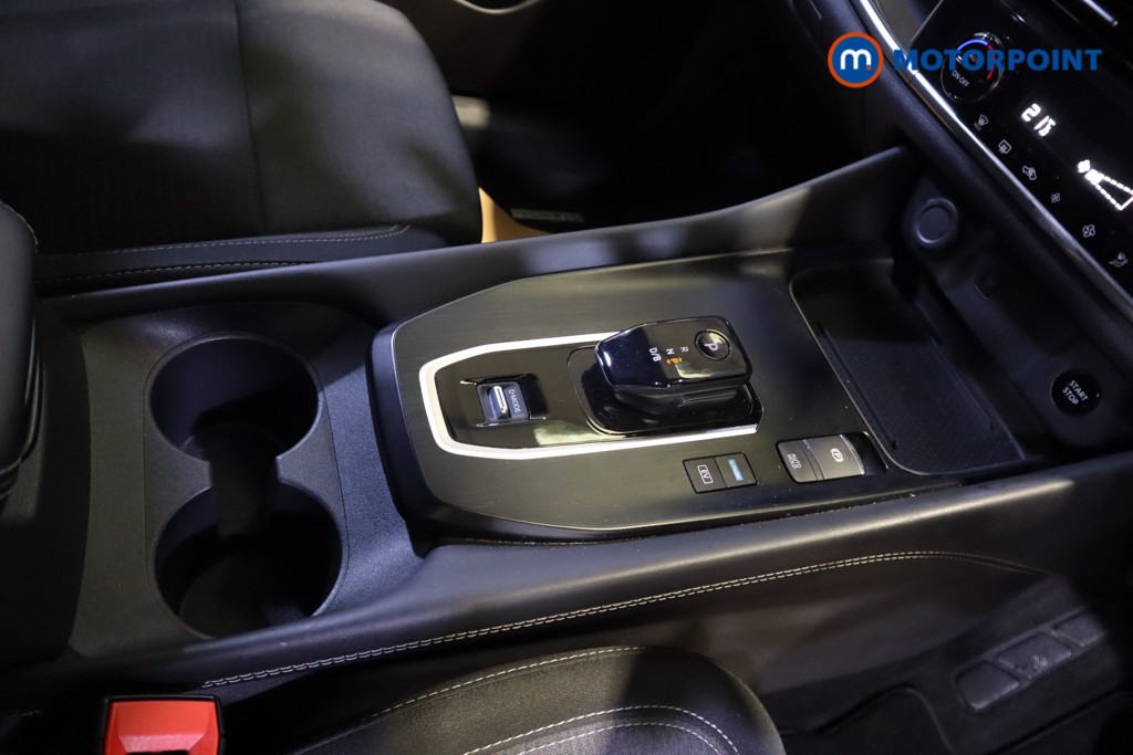 Nissan Qashqai N-Connecta Automatic Petrol-Electric Hybrid SUV - Stock Number (1544771) - 5th supplementary image