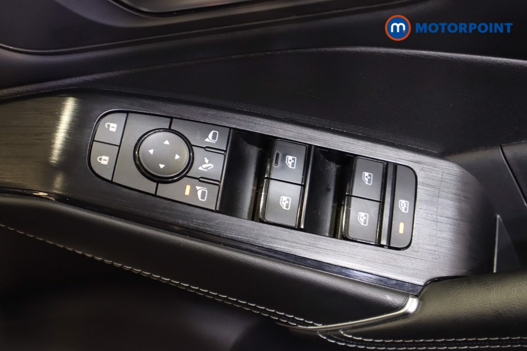 Nissan Qashqai N-Connecta Automatic Petrol-Electric Hybrid SUV - Stock Number (1544771) - 7th supplementary image