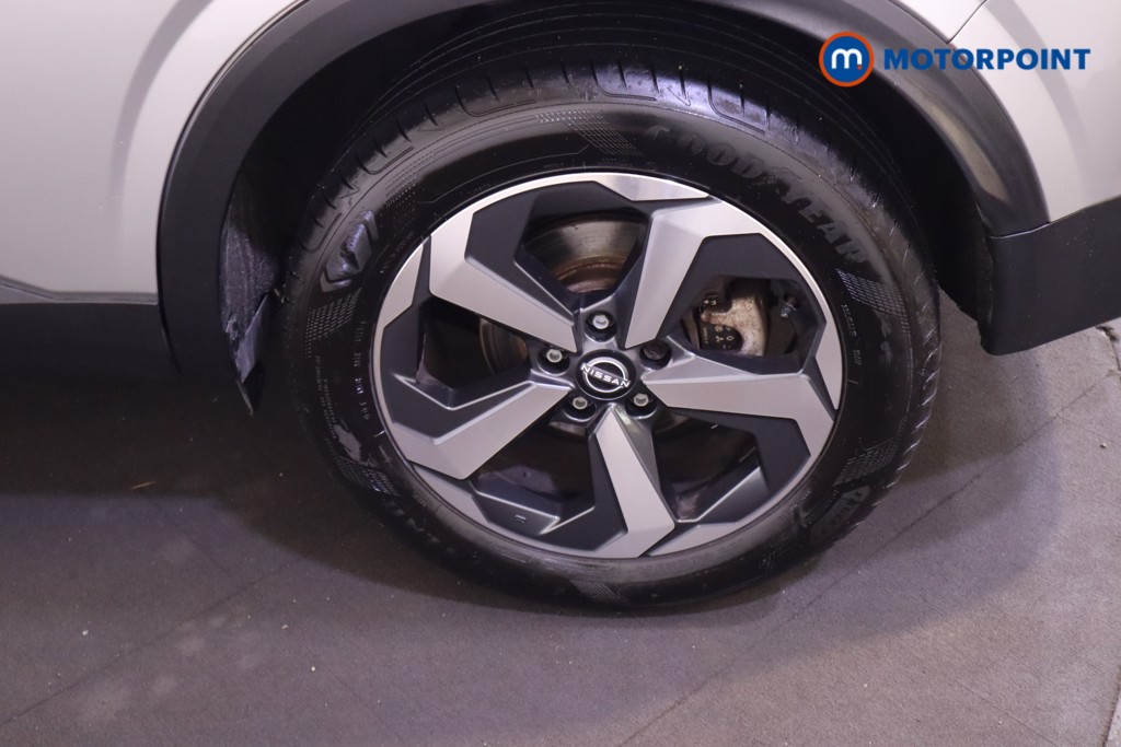 Nissan Qashqai N-Connecta Automatic Petrol-Electric Hybrid SUV - Stock Number (1544771) - 16th supplementary image