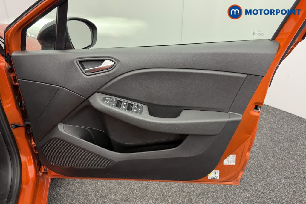Renault Clio Evolution Manual Petrol Hatchback - Stock Number (1545740) - 15th supplementary image