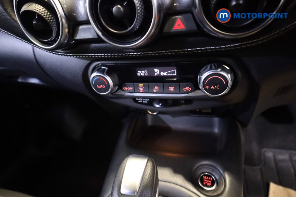 Nissan Juke N-Connecta Automatic Petrol SUV - Stock Number (1546244) - 4th supplementary image