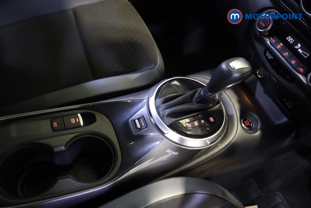 Nissan Juke N-Connecta Automatic Petrol SUV - Stock Number (1546244) - 5th supplementary image