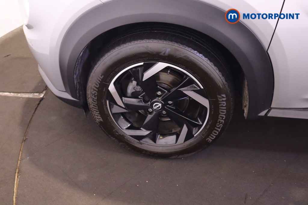 Nissan Juke N-Connecta Automatic Petrol SUV - Stock Number (1546244) - 18th supplementary image