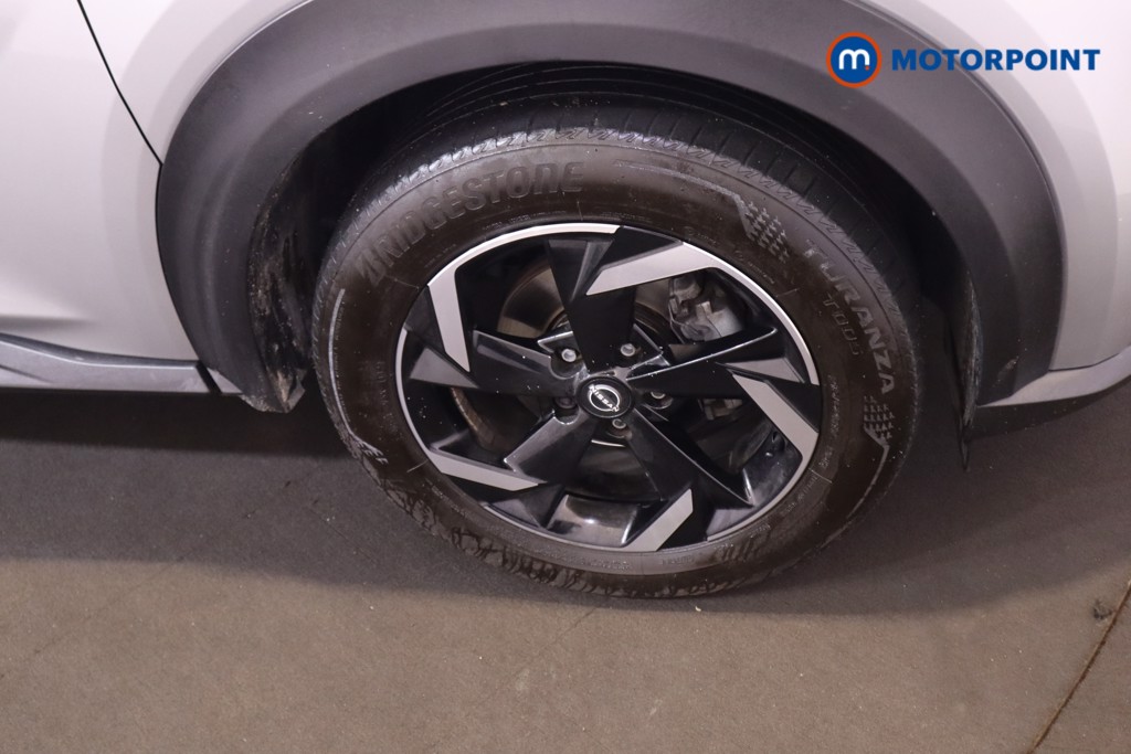 Nissan Juke N-Connecta Automatic Petrol SUV - Stock Number (1546244) - 19th supplementary image