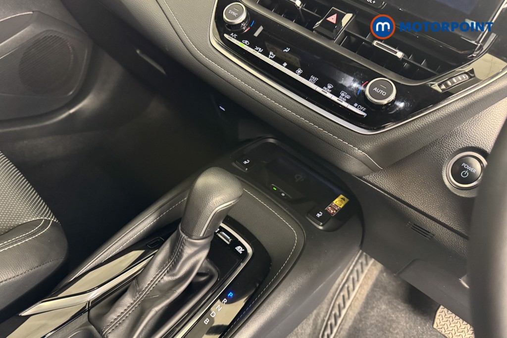 Toyota Corolla Excel Automatic Petrol-Electric Hybrid Estate - Stock Number (1546294) - 11th supplementary image