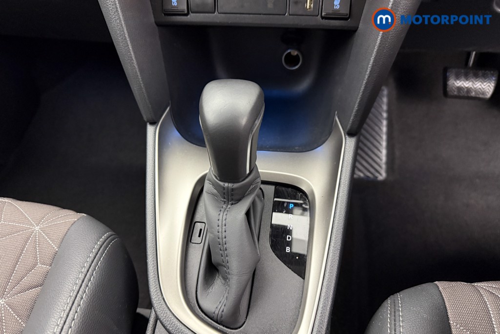 Toyota Yaris Cross Excel Automatic Petrol-Electric Hybrid Estate - Stock Number (1546900) - 12th supplementary image