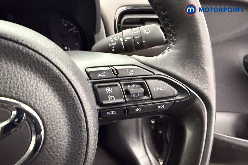 Toyota Yaris Cross Excel Automatic Petrol-Electric Hybrid Estate - Stock Number (1546900) - 14th supplementary image