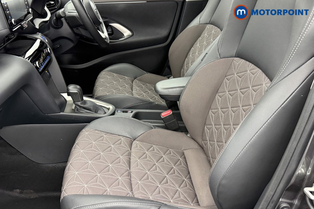 Toyota Yaris Cross Excel Automatic Petrol-Electric Hybrid Estate - Stock Number (1546900) - 24th supplementary image