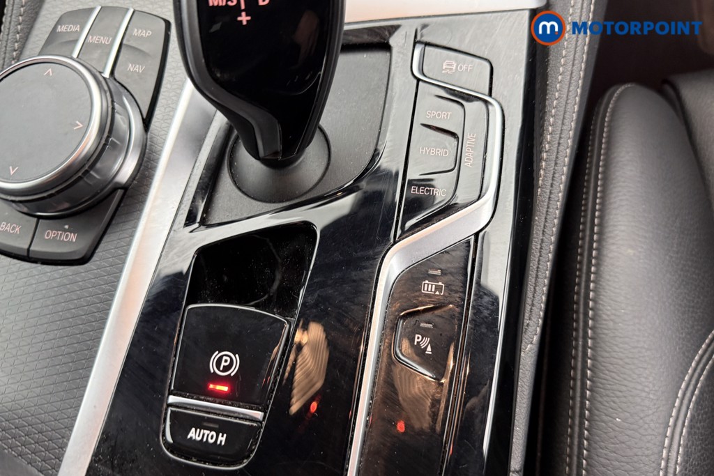 BMW 5 Series M Sport Automatic Petrol Plug-In Hybrid Estate - Stock Number (1546917) - 11th supplementary image