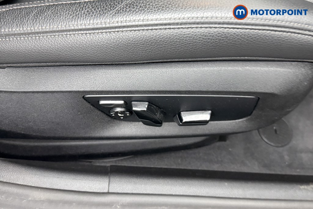 BMW 5 Series M Sport Automatic Petrol Plug-In Hybrid Estate - Stock Number (1546917) - 18th supplementary image