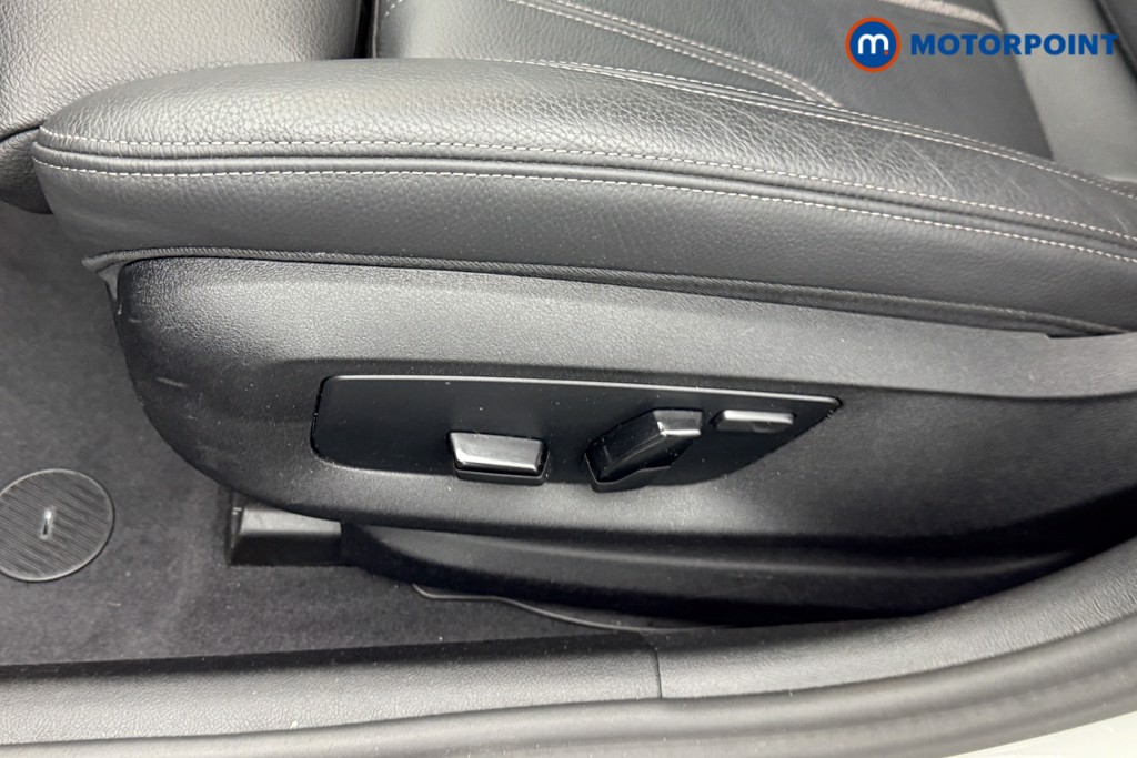 BMW 5 Series M Sport Automatic Petrol Plug-In Hybrid Estate - Stock Number (1546917) - 26th supplementary image