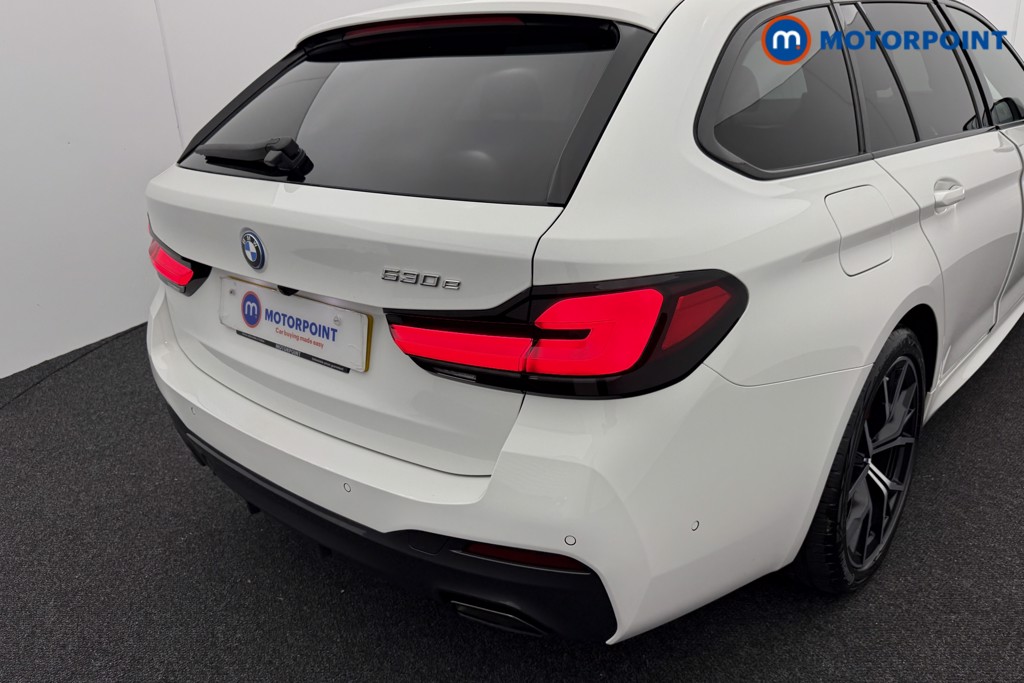 BMW 5 Series M Sport Automatic Petrol Plug-In Hybrid Estate - Stock Number (1546917) - 30th supplementary image