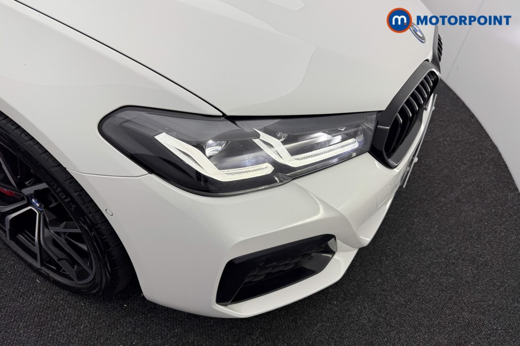 BMW 5 Series M Sport Automatic Petrol Plug-In Hybrid Estate - Stock Number (1546917) - 31st supplementary image